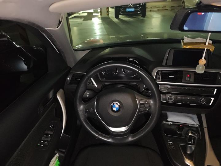 1 Series Imported 2016 118i Leading photo 3