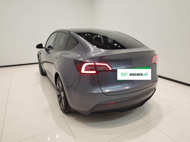 Model Y 2024 RWD photo 4