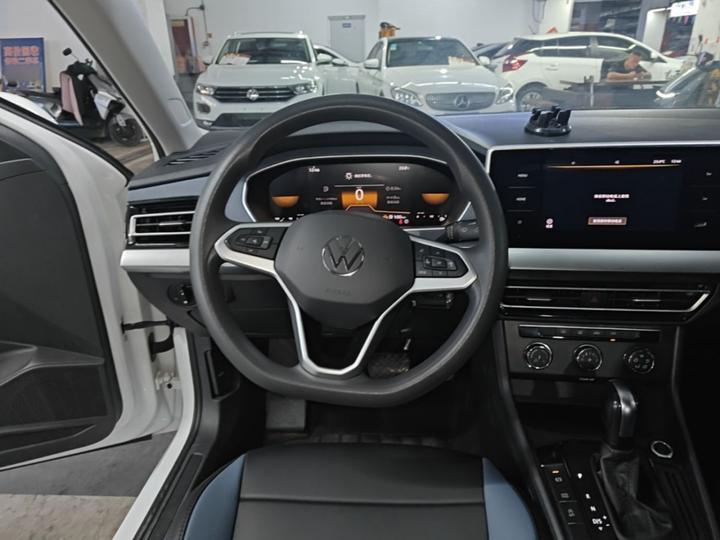 Lavida 2024 1.5L AT photo 2
