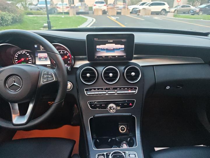 C-Class 2018 C 200 L Sport photo 8