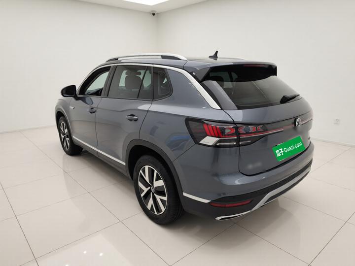 Tayron 2023 300TSI RWD Luxury Plus Advanced photo 4