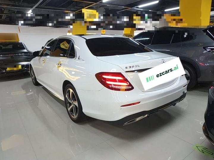 E-Class 2019 E 300 L Sport Luxury photo 4