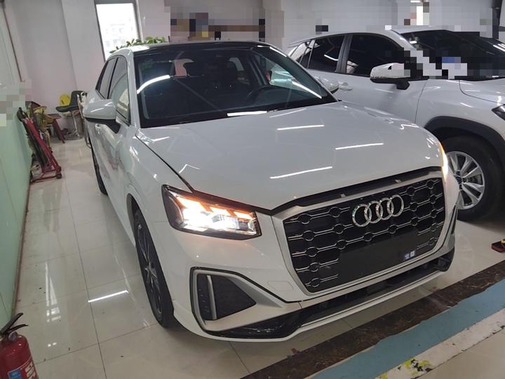 Q2L 2022 35 TFSI Progressive Dynamic photo 3