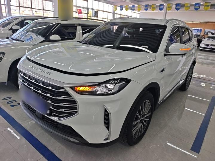 X70 PLUS 2023 1.5T DCTPRO+ 5-Seater