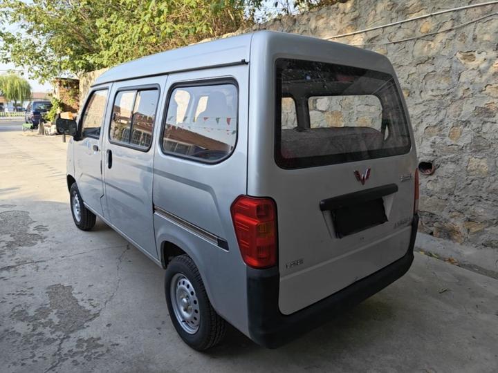 Wuling Zhiguang 2015 1.2L Utility LSI photo 4