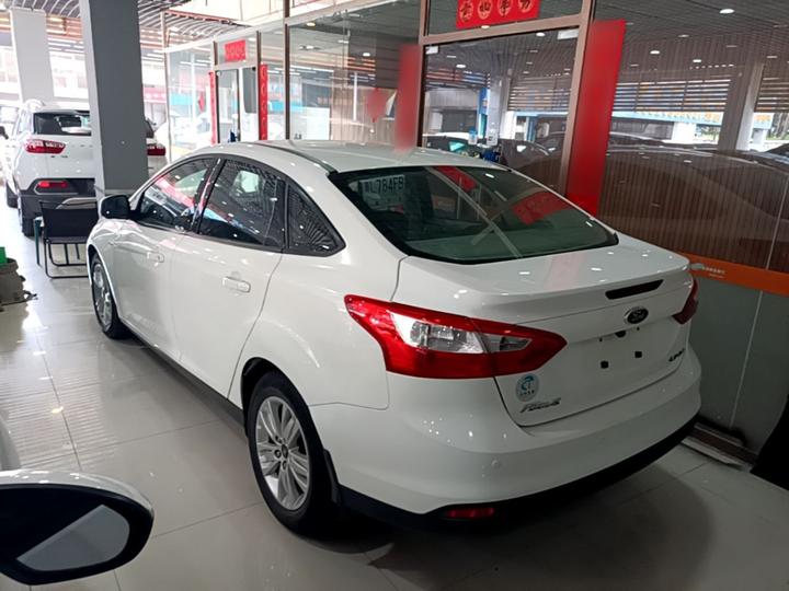 Focus 2012 Sedan 1.6L AT Comfort photo 4