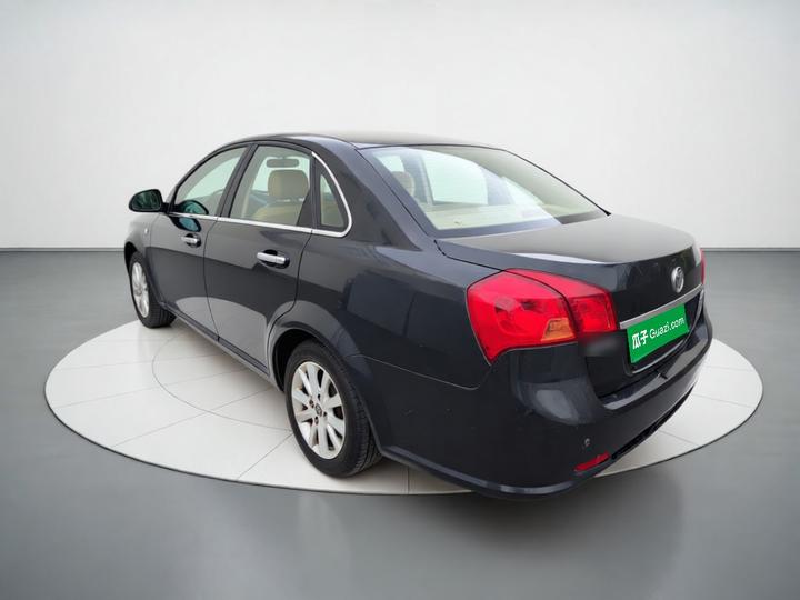 Excelle 2013 1.5L AT Exclusive photo 4