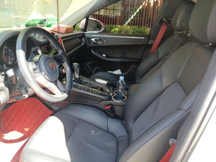 2018 Macan 2.0T photo 7