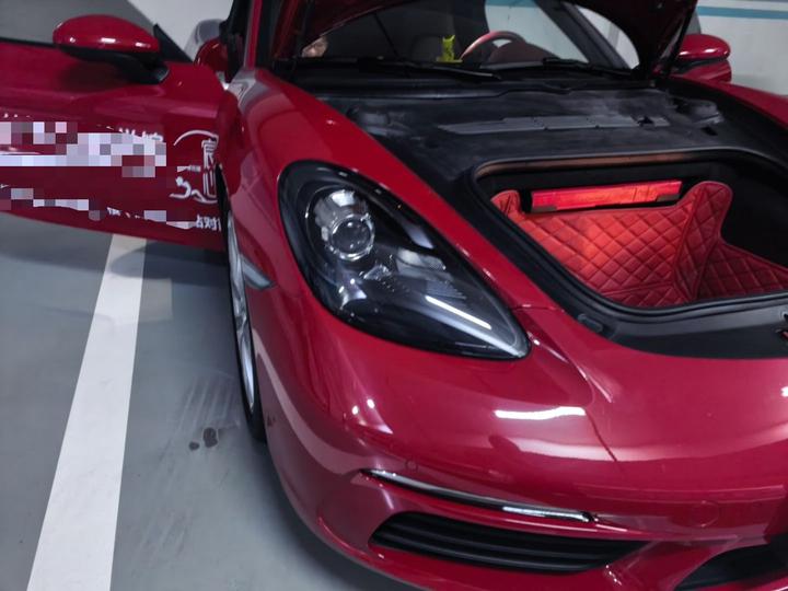 718 2022 Boxster 2.0T photo 7
