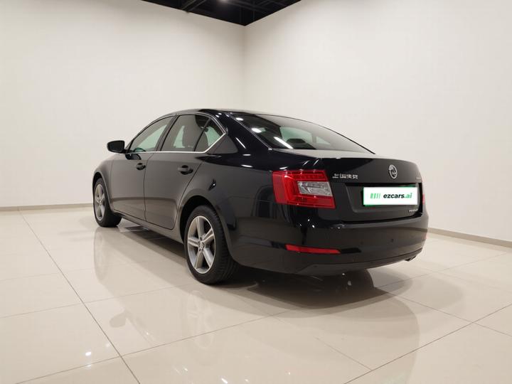 Octavia 2016 1.6L AT photo 4