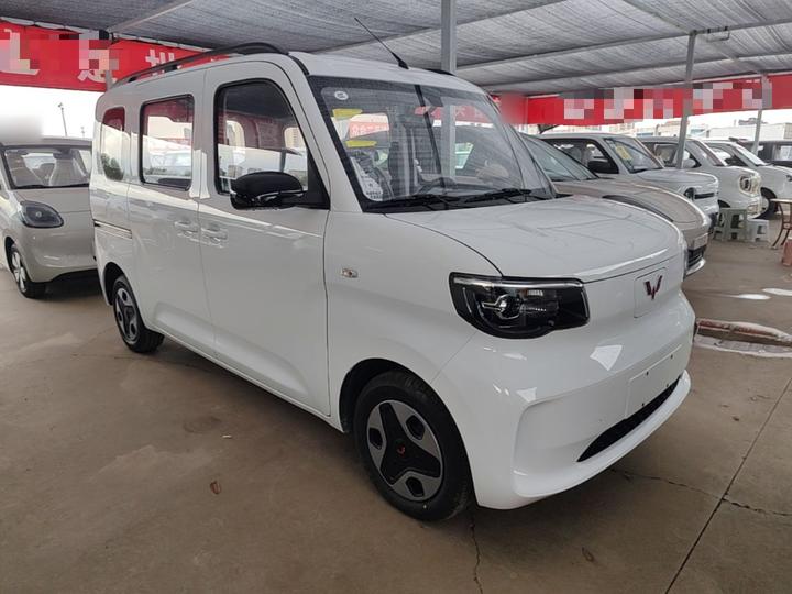 Wuling Zhiguang EV 2025 305km Progressive photo 3