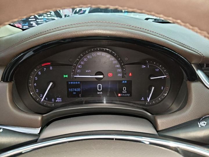 XTS 2017 28T Tech photo 7