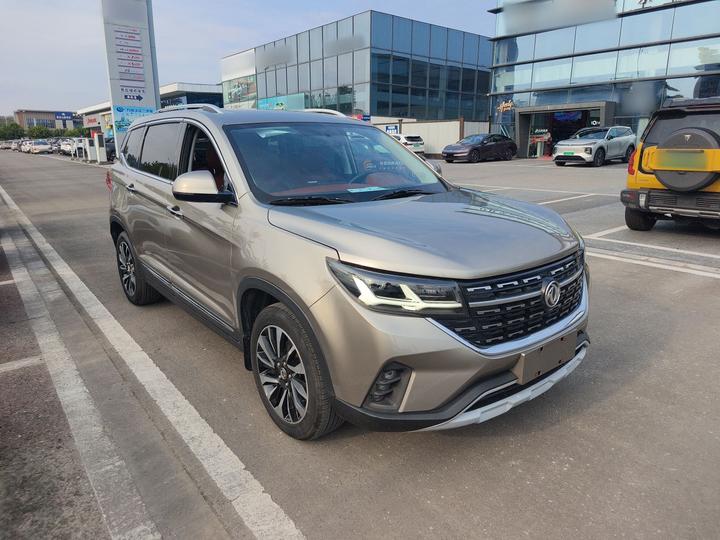 Forthing T5 2018 300T DCT Smart photo 3