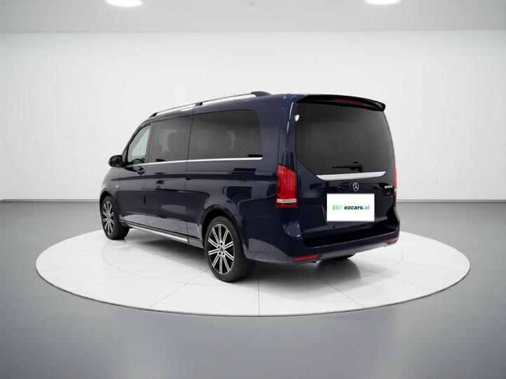 V-Class 2022 V 260 L Long Wheelbase Luxury photo 4