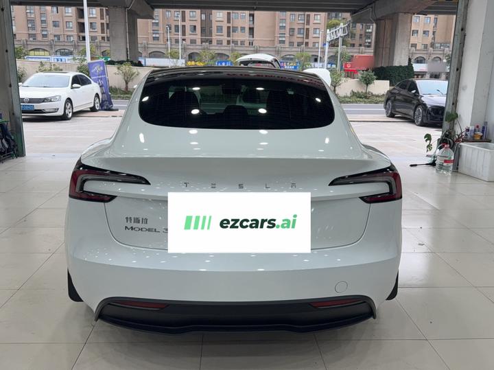 Model 3 2025 RWD photo 3