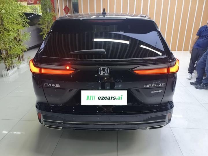 Breeze EV 2024 e:PHEV Premium photo 3