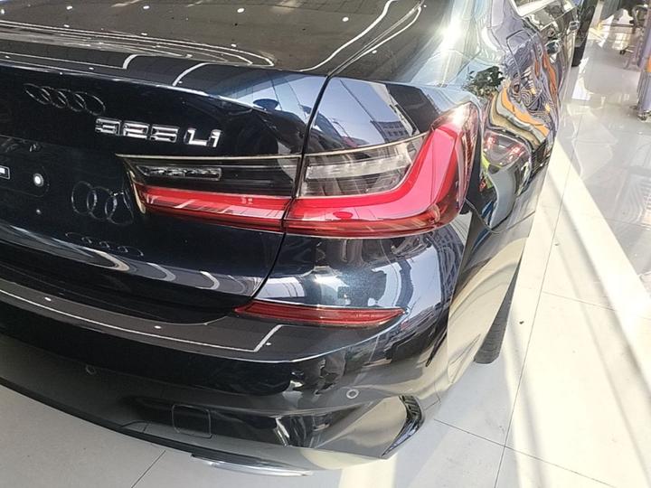 3 Series 2022 325Li M Sport Package photo 7