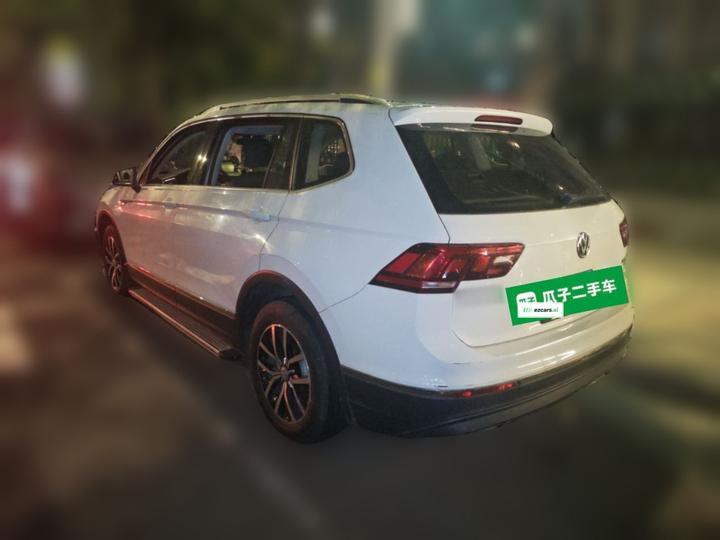Tiguan L 2017 330TSI AT RWD Luxury photo 4