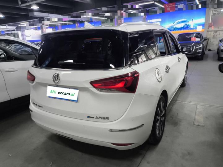 GL6 2021 323T Mild Hybrid Premium photo 4