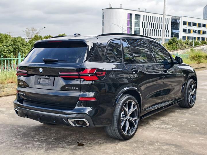 X5 2023 xDrive 30Li Exclusive M Sport Package photo 6