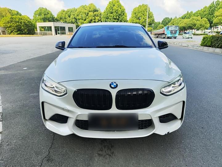 1 Series 2018 Facelift 118i Sport photo 2