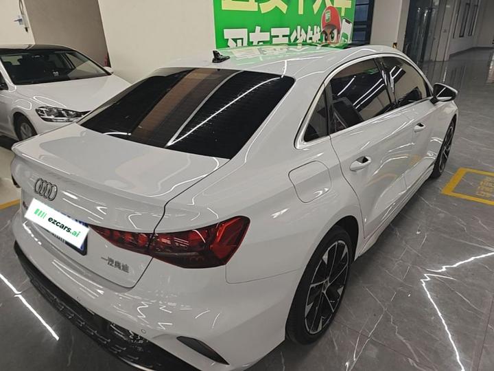 A3 2025 A3L Limousine 35TFSI Flying Spur Exclusive photo 5