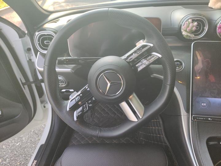 C-Class 2024 C 260 L Sport photo 7