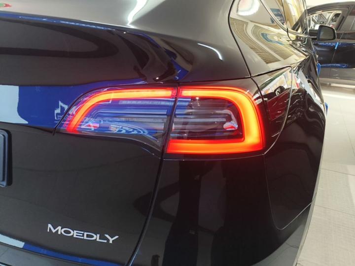 Model Y 2022 RWD photo 7