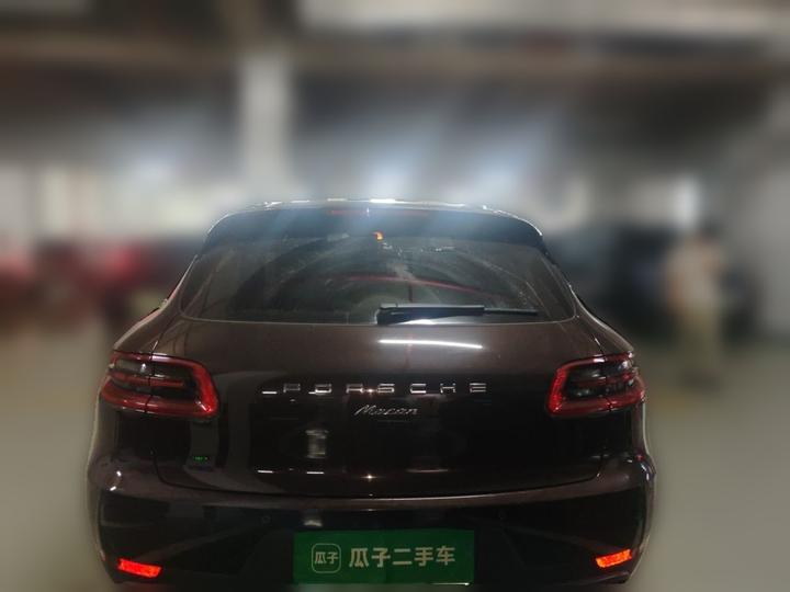 2017 Macan 2.0T photo 5