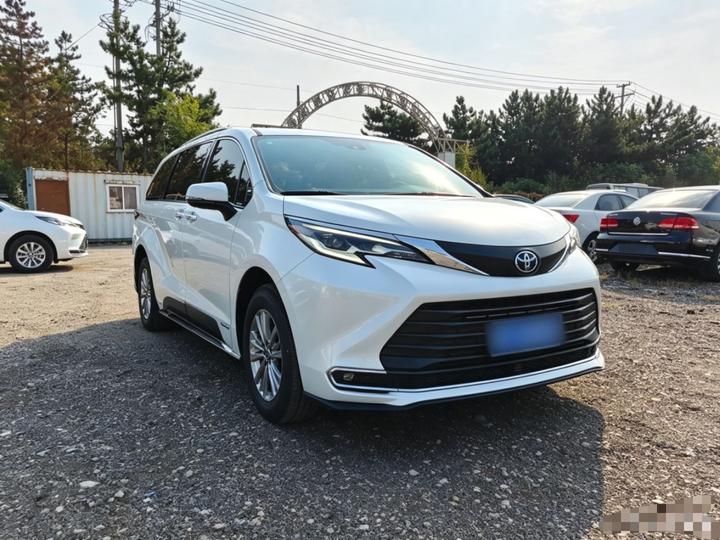 Sienna 2021 2.5L Hybrid Comfort photo 3