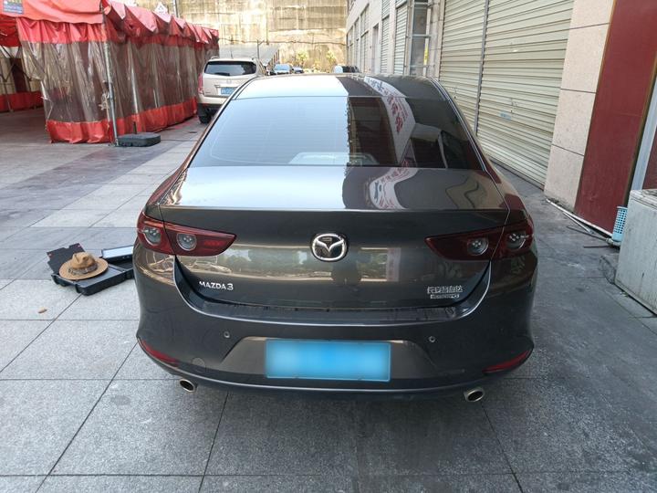 3 Axela 2022 2.0L AT photo 3