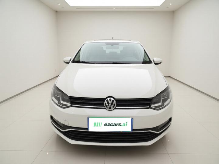 Polo 2016 1.6L AT Comfort photo 2
