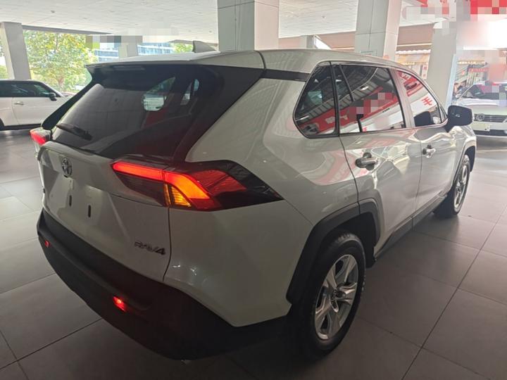 RAV4 2024 2.0L CVT RWD photo 6