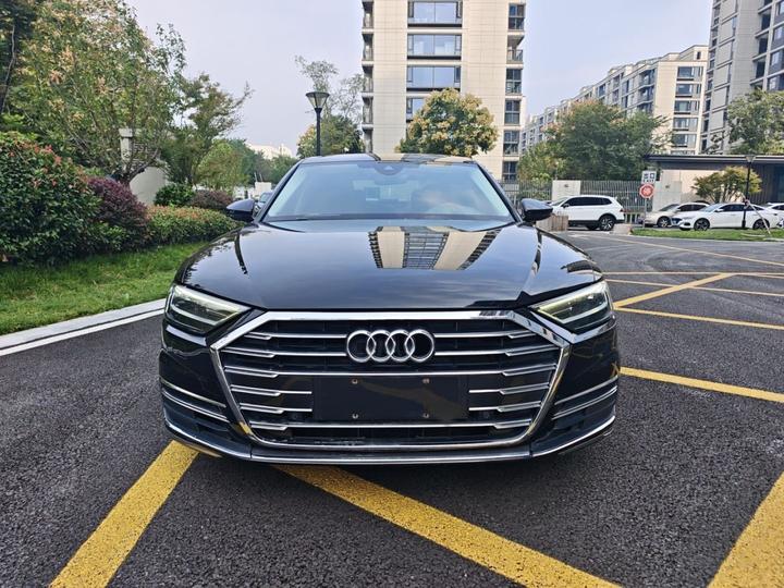 A8 2019 Plus A8L 50 TFSI quattro Comfort photo 2