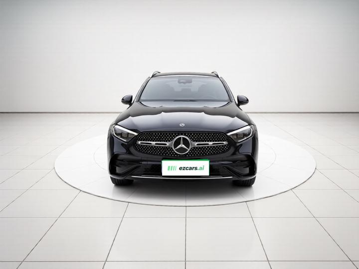 GLC 2023 GLC 300 L 4MATIC Dynamic 5-Seater photo 2