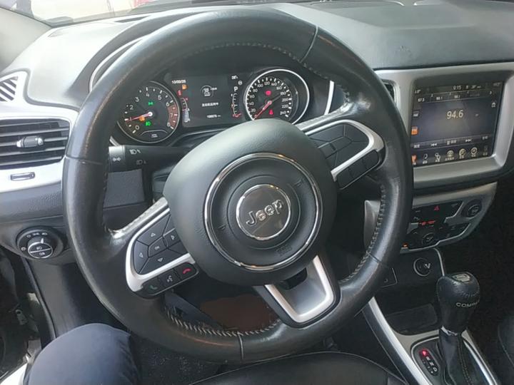 Compass 2017 200T AT photo 6