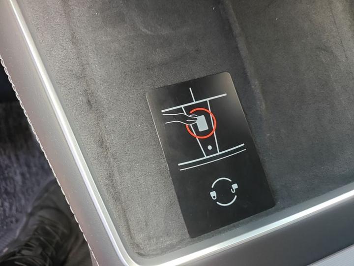 Model Y 2026 Long Range RWD photo 8