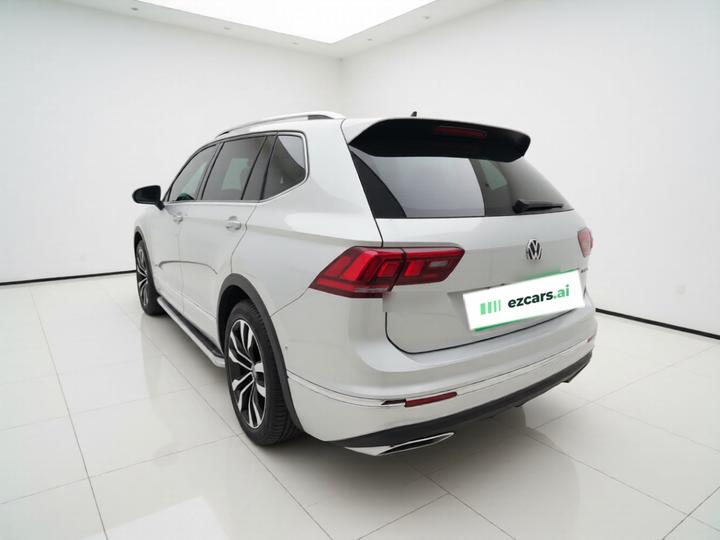 Tiguan L 2021 330TSI AT RWD R-Line photo 4