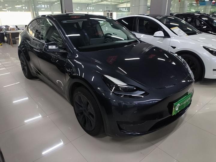 Model Y 2024 RWD photo 3