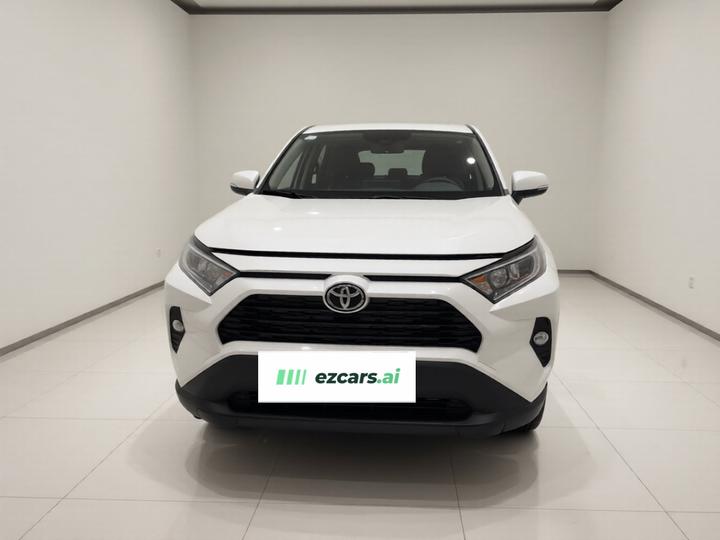 RAV4 2021 2.0L CVT RWD photo 2