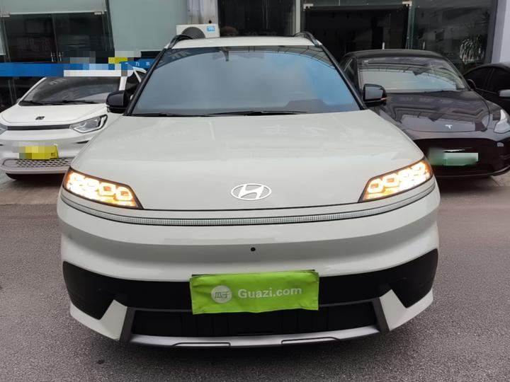 EO 2025 RWD TECH 64.2kWh photo 2