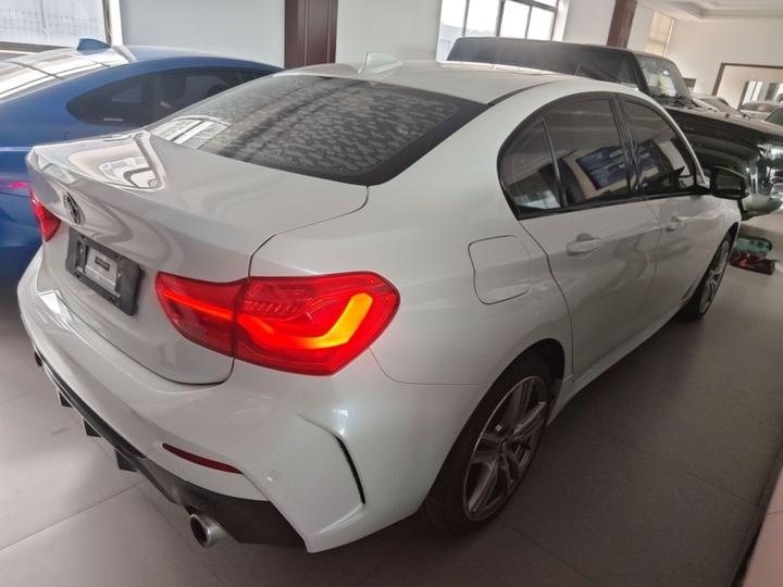 1 Series 2019 120i Leading M Sport Package photo 6