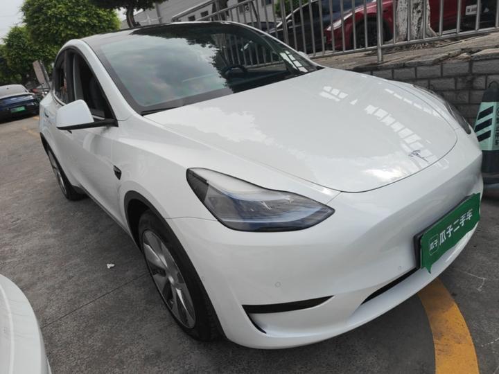 Model Y 2022 Facelift RWD photo 3