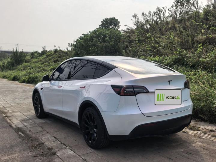 Model Y 2022 Facelift Long Range AWD photo 5