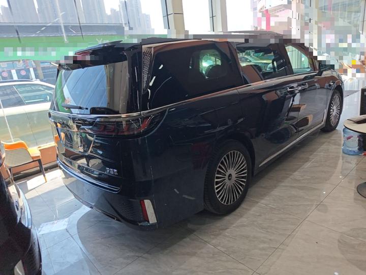 Voyah Dreamer 2025 PHEV AWD Premium Qiankun photo 4