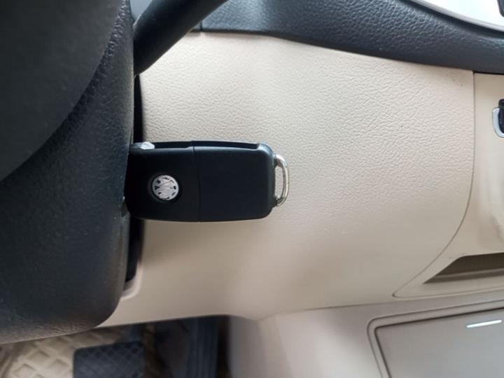 Tiguan 2015 1.8TSI AT RWD Comfort photo 8
