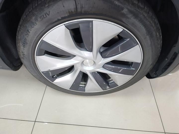 Model Y 2021 Standard Range RWD photo 8