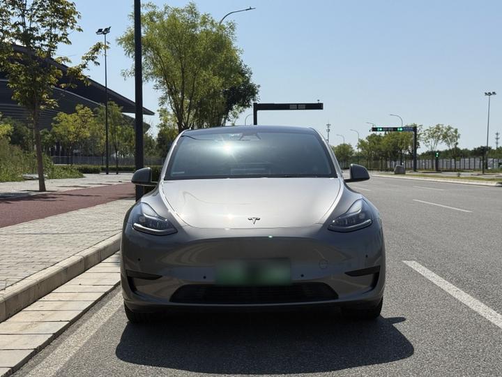 Model Y 2022 Facelift RWD photo 2