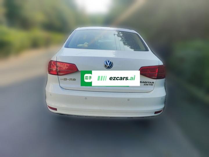 Sagitar 2015 230TSI MT Luxury photo 5