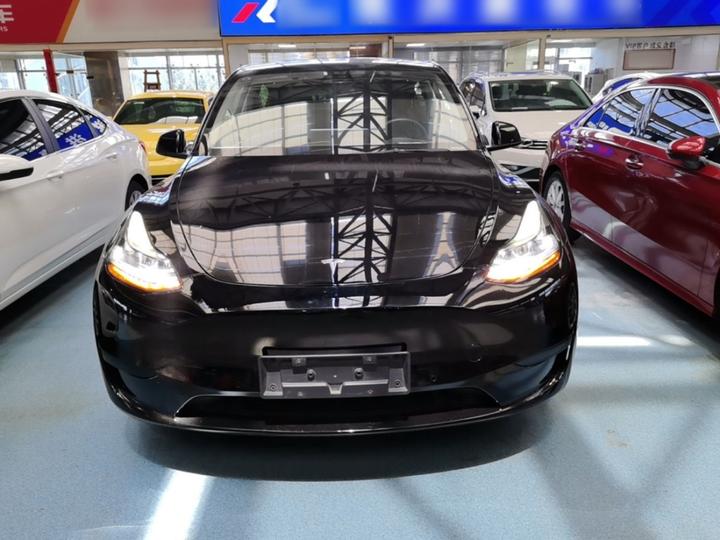 Model Y 2022 Facelift RWD photo 2